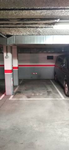 Garaje en Alquiler en Calle de Berrocal, 9 en Butarque