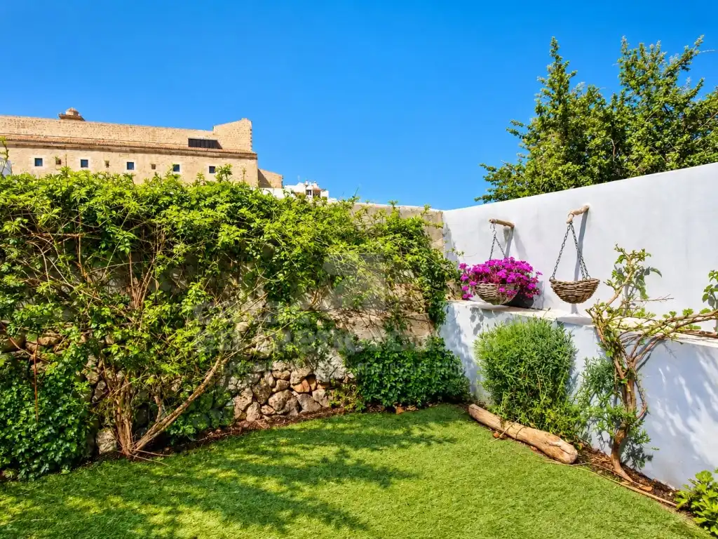 Casa con jardín en venta en Alaior poble, imagen 5
