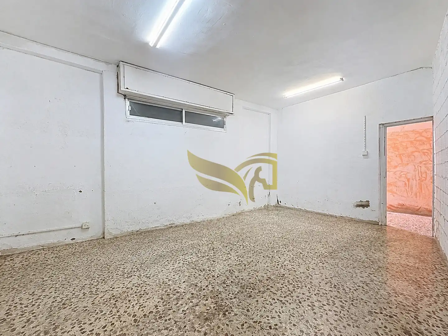 Local en venda en Murcia amb Aire condicionat, Moblat i Alarma