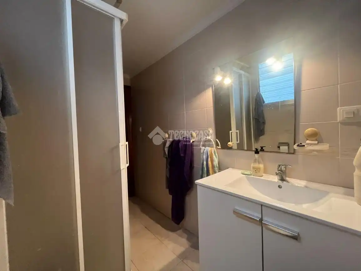 Baño de Piso en venta en Valencia con Aire acondicionado