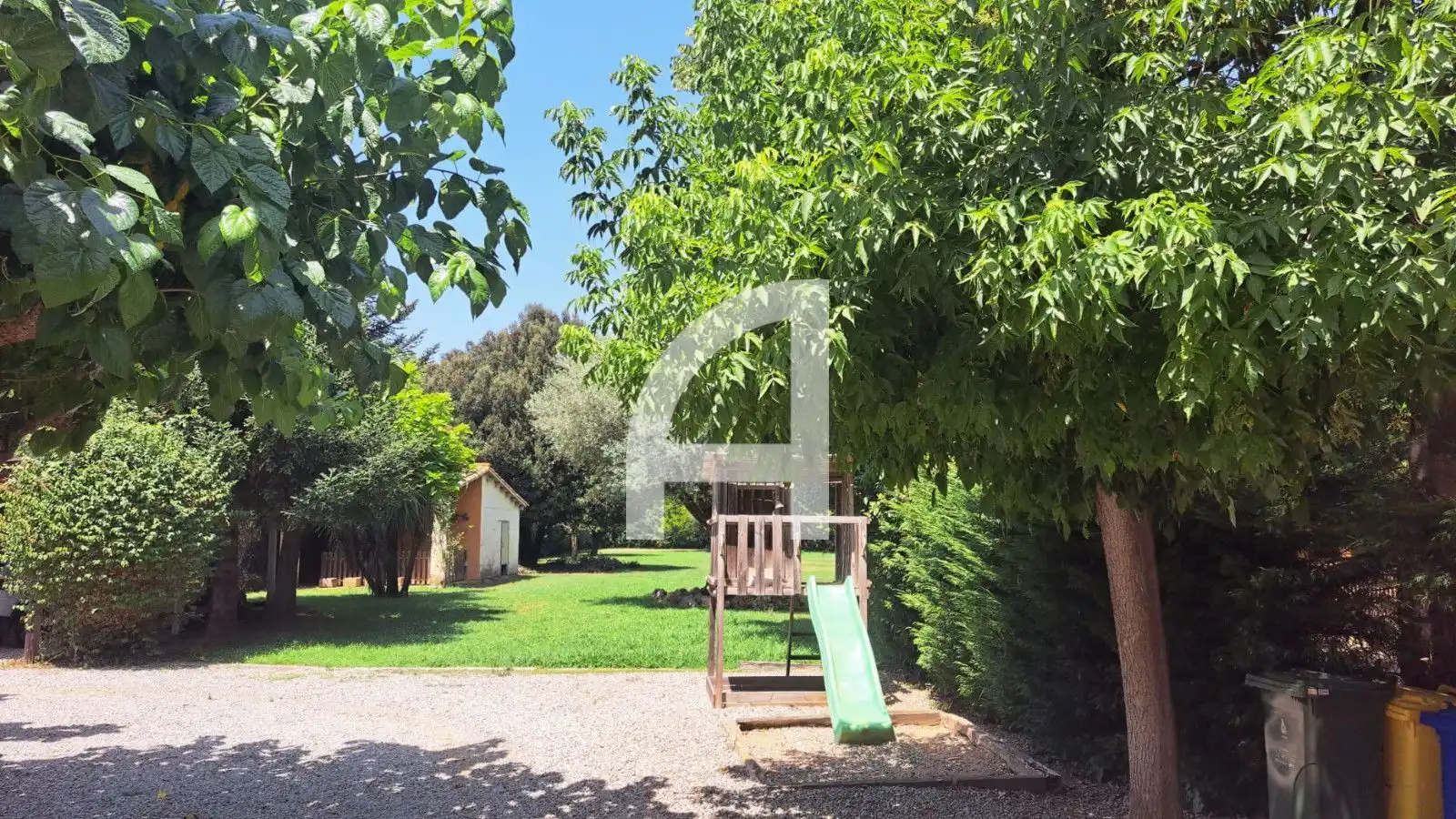 Jardí de Casa o xalet de lloguer en Aiguaviva amb Calefacció, Jardí privat i Terrassa