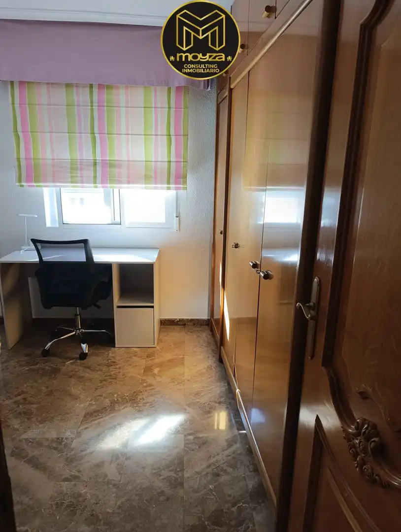 Schlafzimmer von Wohnung zur Miete in Jaén mit Klimaanlage und Heizung