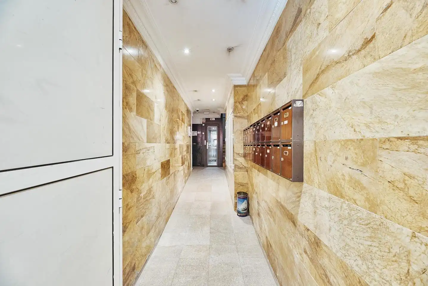 Bajo en venta en De Colón, imagen 7