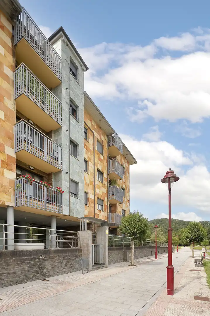Vista exterior de Piso en venta en Villaviciosa con Calefacción, Parquet y Terraza