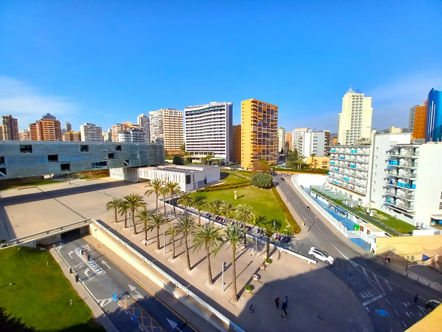 Vista exterior de Ático en venta en Benidorm con Aire acondicionado, Terraza y Amueblado