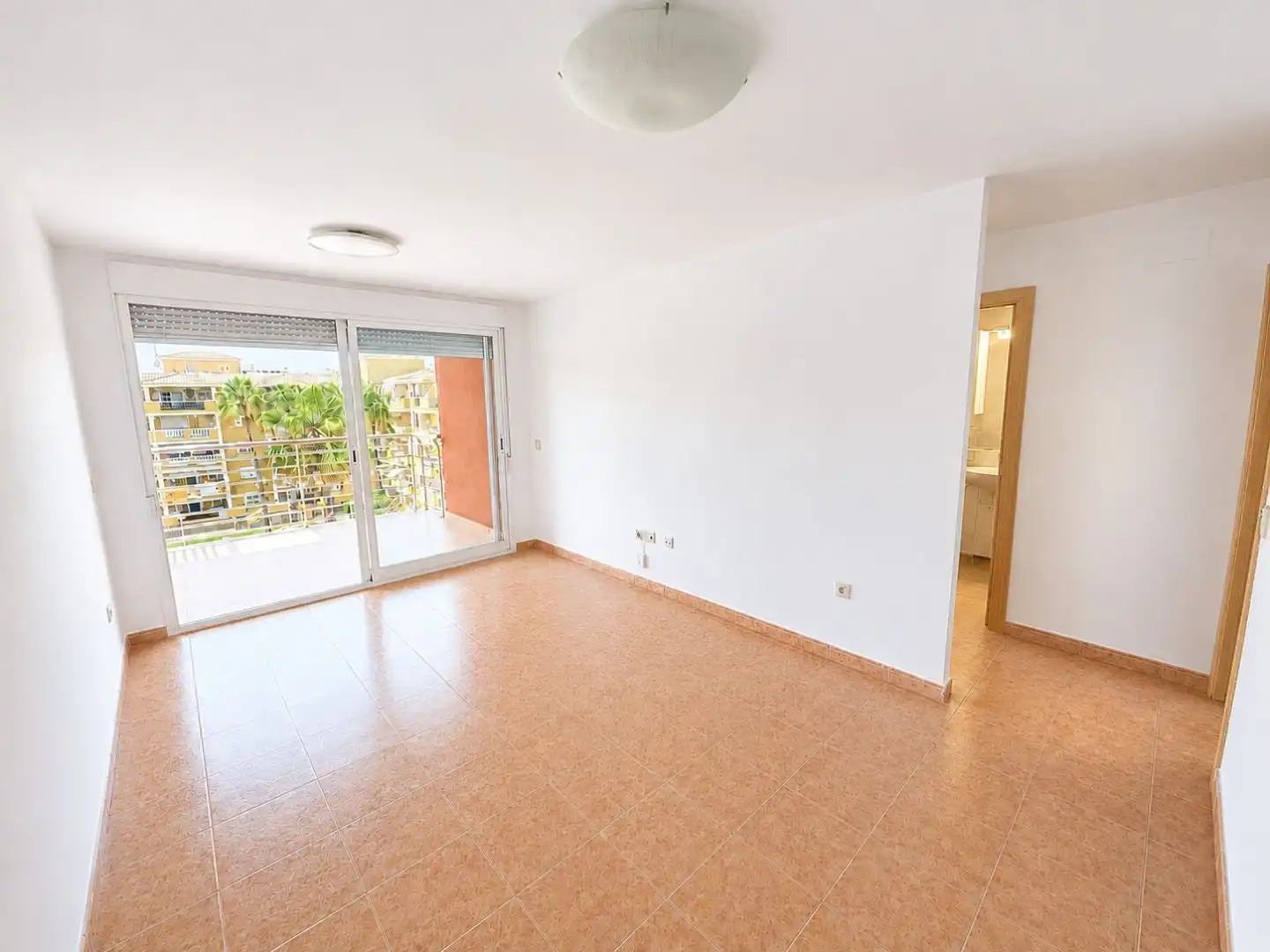 Terrassa de Pis en venda en Moncofa amb Aire condicionat i Piscina