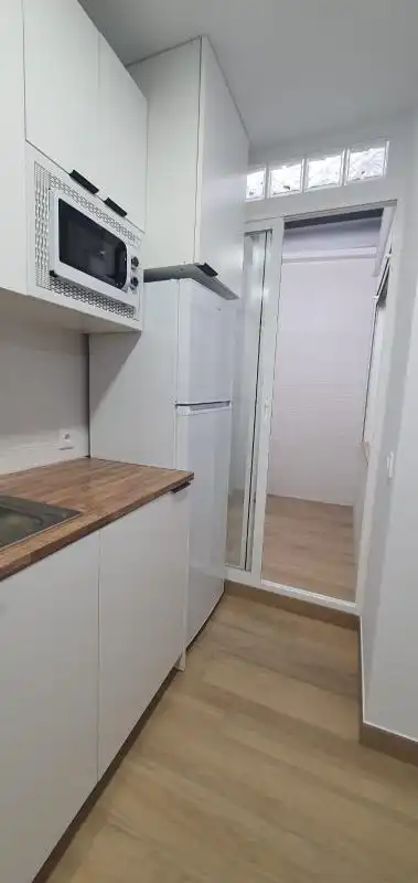 Cocina de Planta baja de alquiler en Sevilla con Aire acondicionado, Calefacción y Amueblado