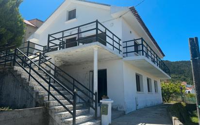 Exterior view of House or chalet for sale in Muros  with Furnished and Balcony