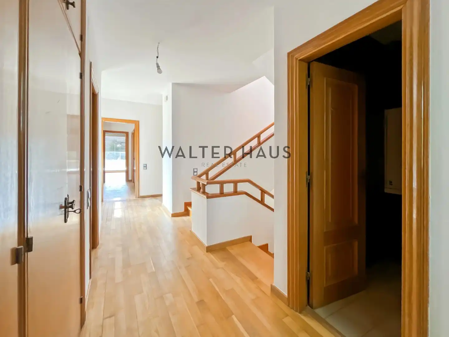 Houses for rent in Carrer d'Àngel Guimerà, L'Eixample