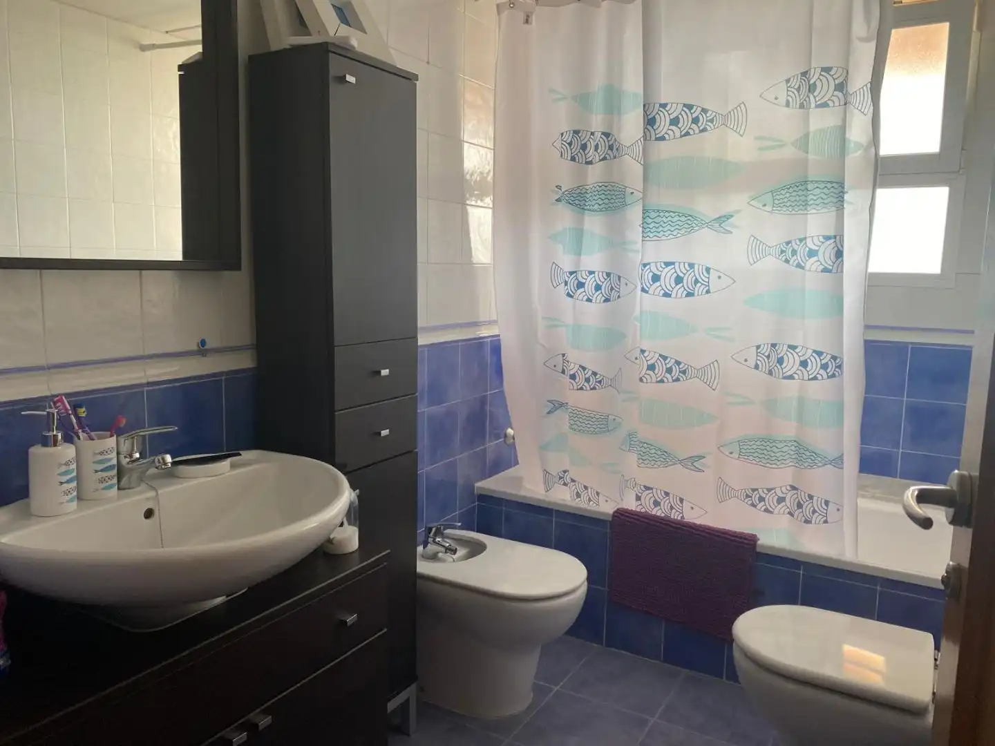 Badezimmer von Wohnung zur Miete in Dénia mit Klimaanlage, Terrasse und Schwimmbad