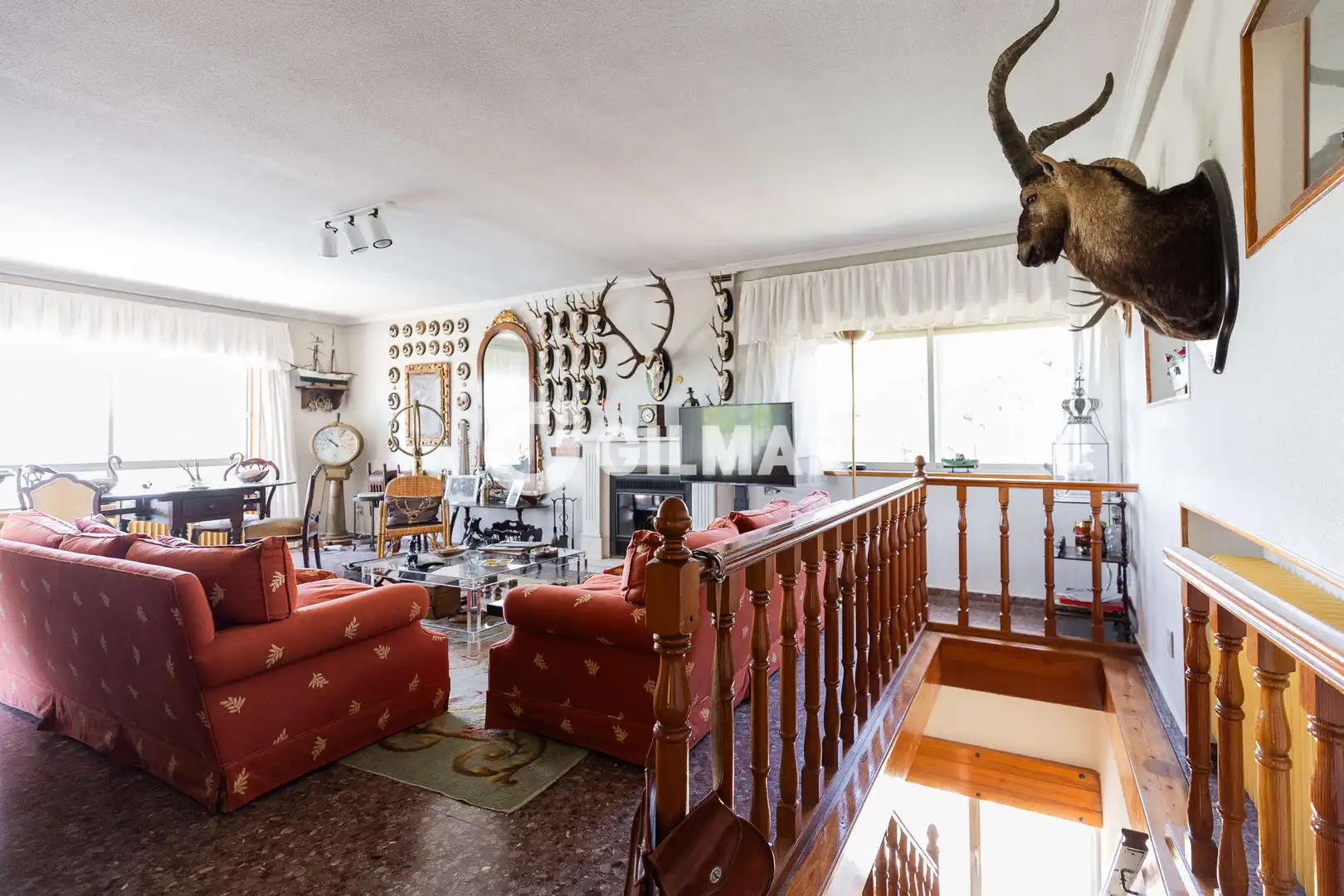 Sala d'estar de Casa o xalet en venda en Hoyo de Manzanares amb Calefacció, Jardí privat i Piscina