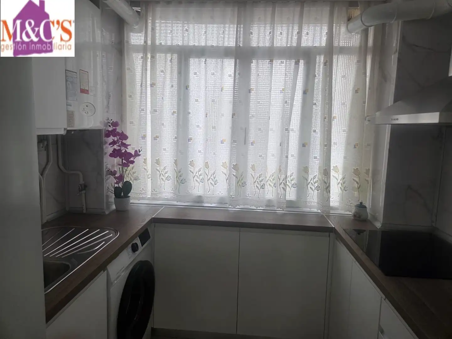 Kitchen of Flat for sale in PAU 2-600