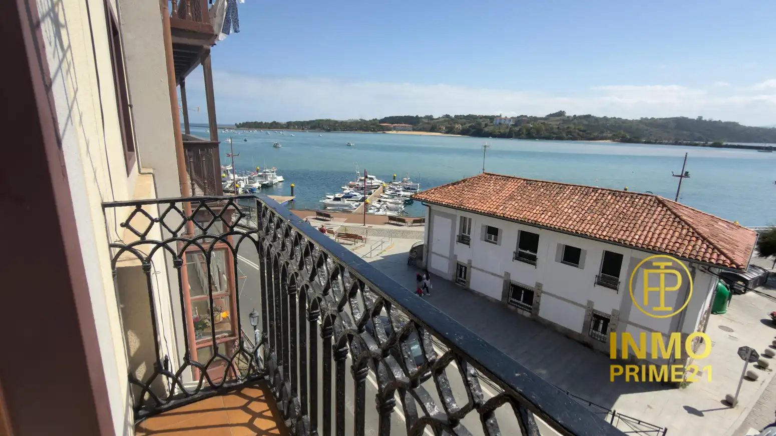 Terrasse von Wohnung zum Verkauf in San Vicente de la Barquera mit Heizung, Privatgarten und Parkett