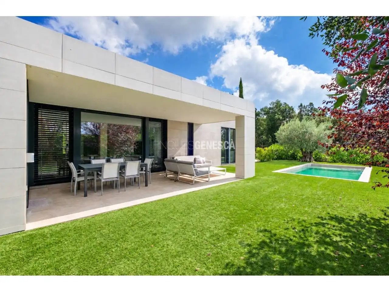 House with pool for sale in Calle Pinetells