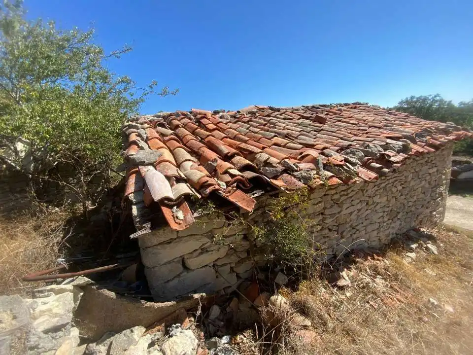Vista exterior de Nave industrial en venta en Valle de Losa