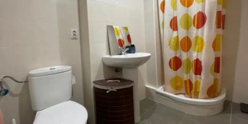 Badezimmer von Wohnung zum Verkauf in Vinaròs mit Klimaanlage, Abstellraum und Möbliert
