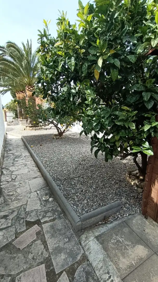 Casa o xalet en venda en Mont-roig del Camp amb Aire condicionat, Calefacció i Jardí privat