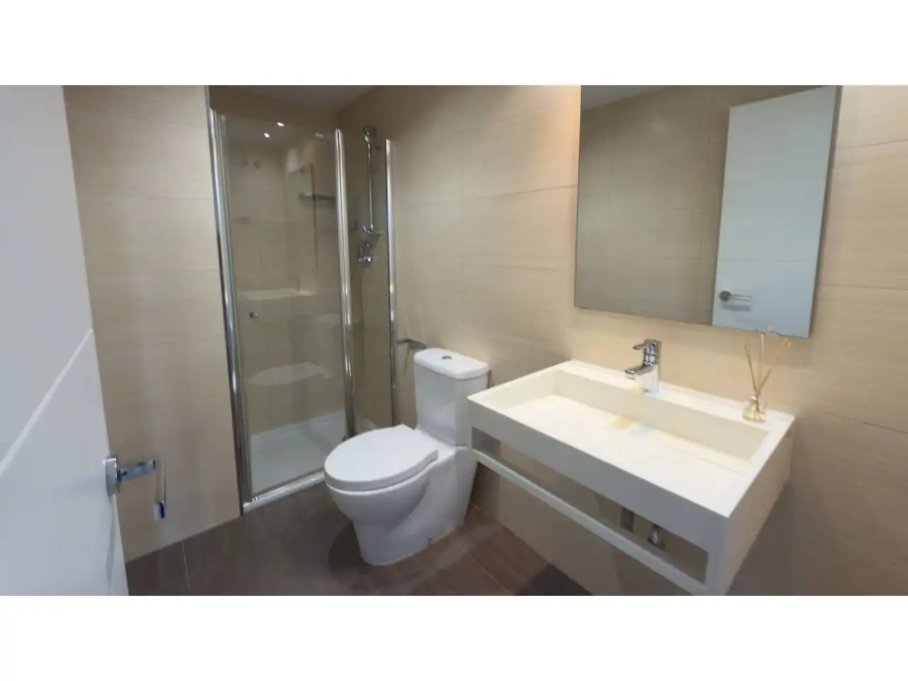 Baño de Piso en venta en Sabadell con Aire acondicionado, Calefacción y Parquet