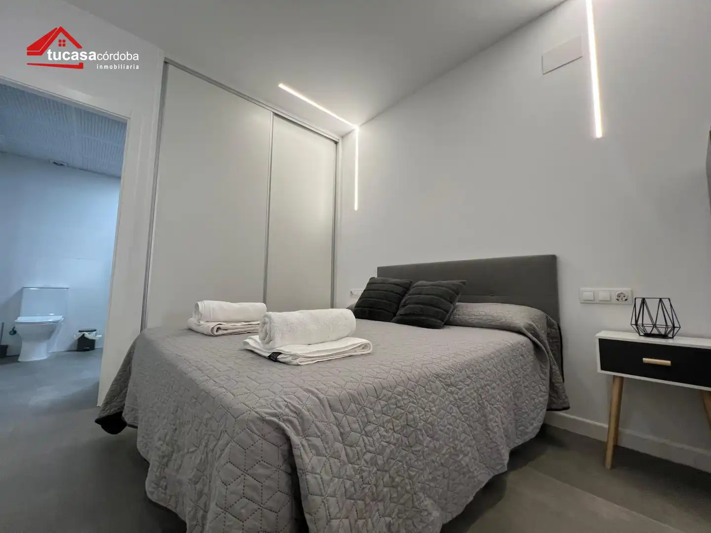 Dormitori de Apartament en venda en Córdoba amb Aire condicionat