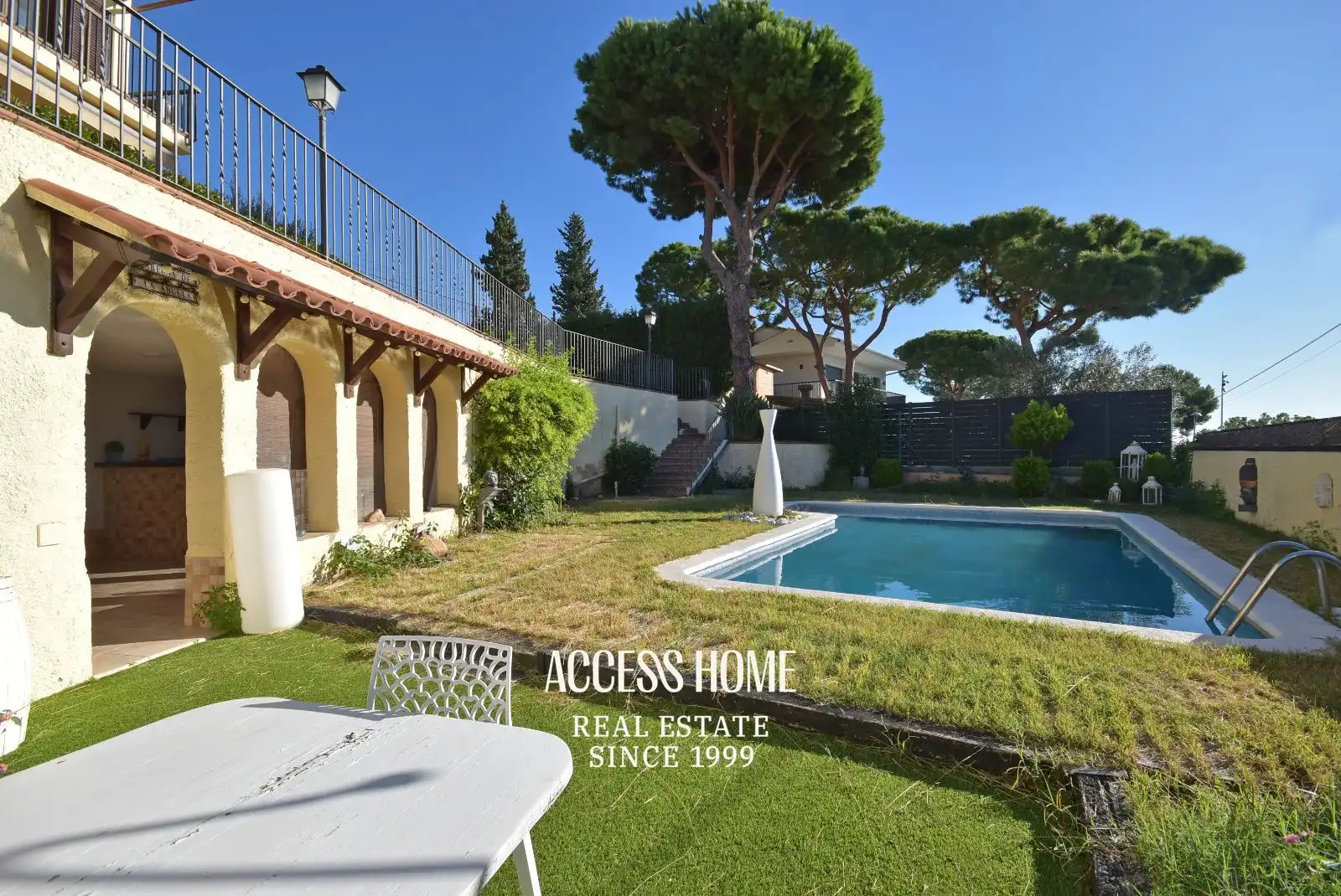 Vista exterior de Casa o xalet en venda en Premià de Dalt amb Aire condicionat, Calefacció i Terrassa