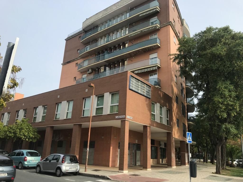 Vista exterior de Garatge en venda en  Sevilla Capital