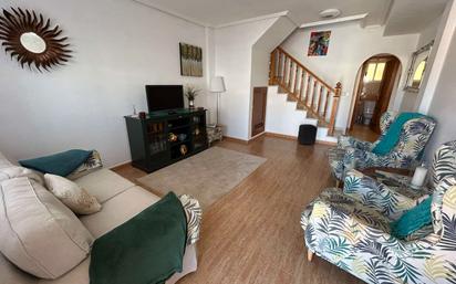 Sala d'estar de Dúplex en venda en Orihuela amb Aire condicionat, Terrassa i Piscina