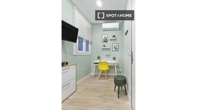 Piso en Alquiler en Universidad - Malasaña