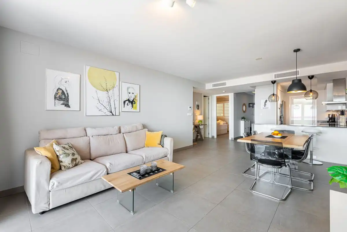 Sala de estar de Planta baja en venta en Fuengirola con Aire acondicionado, Calefacción y Terraza