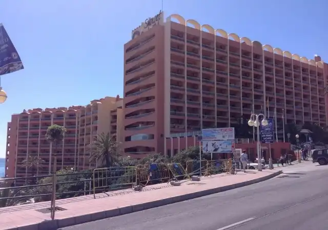 Vista exterior de Pis en venda en Torrequebrada