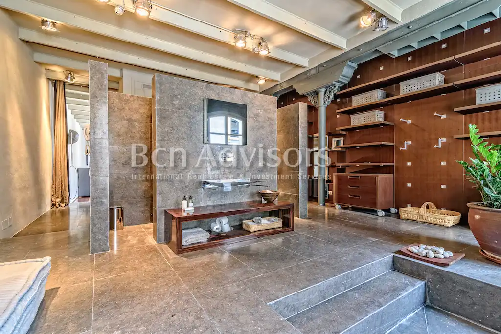 Baño de Ático de alquiler en Barcelona con Aire acondicionado, Calefacción y Terraza