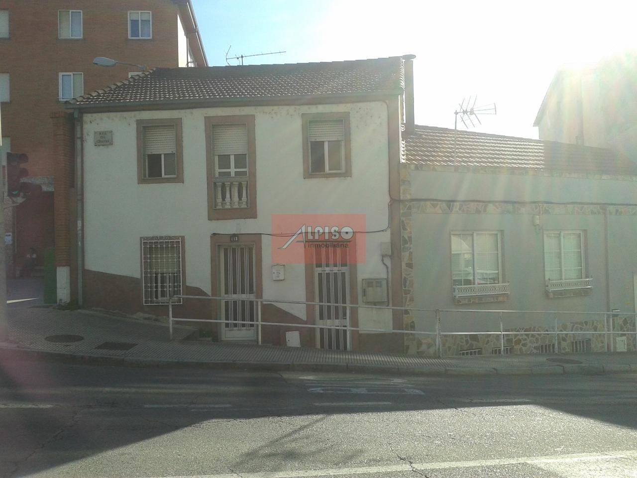 Vista exterior de Casa o xalet en venda en Ourense Capital  amb Calefacció, Jardí privat i Terrassa