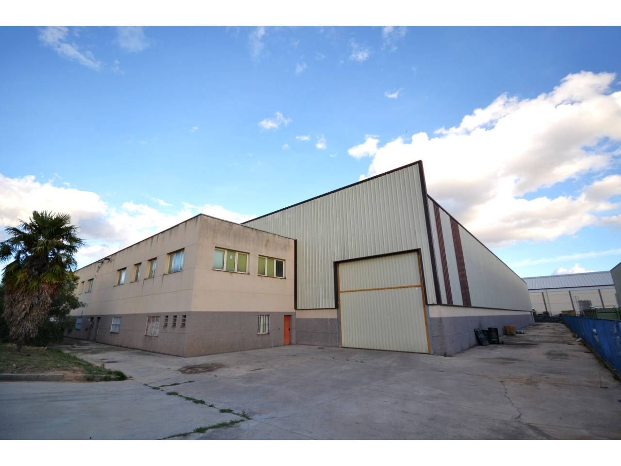 Exterior view of Industrial buildings for sale in Venta de Baños  with Heating
