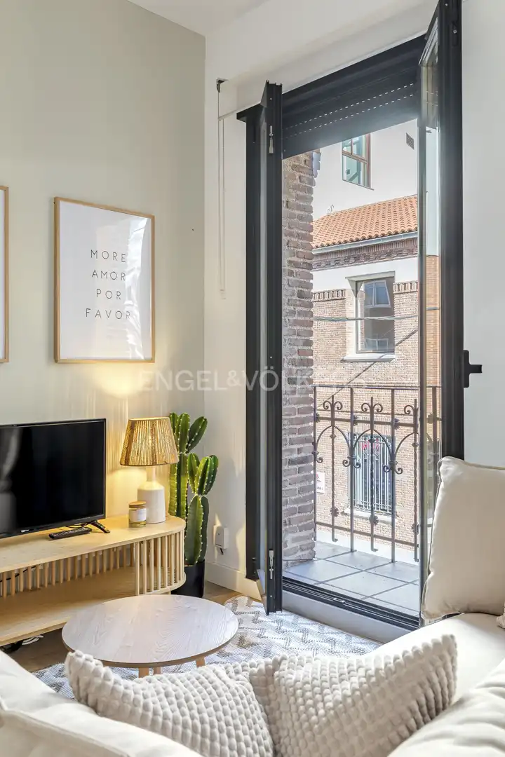 Terrassa de Apartament de lloguer en Madrid amb Aire condicionat, Calefacció i Moblat