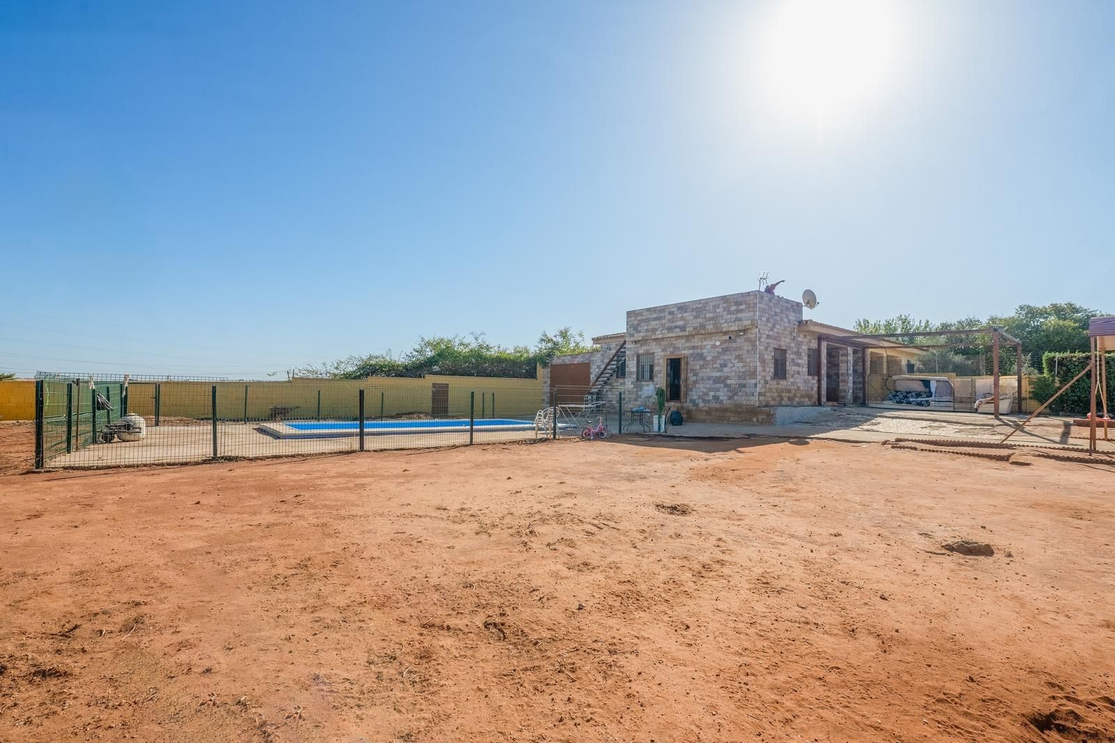 Exterior view of House or chalet for sale in Carmona  with Private garden and Swimming Pool