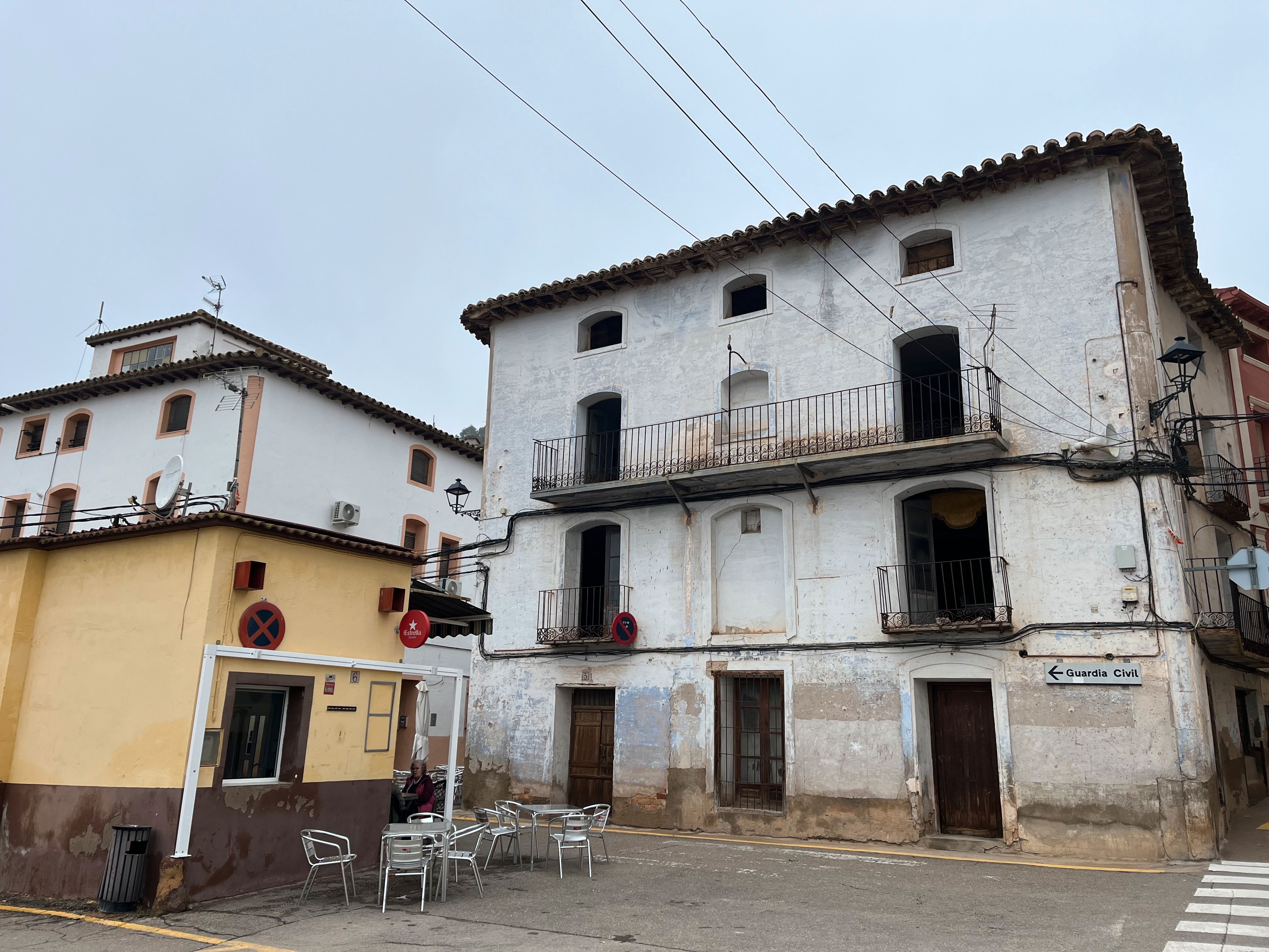 Exterior view of House or chalet for sale in Albalate del Arzobispo  with Storage room and Balcony