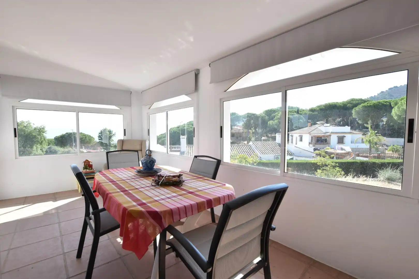 Terrassa de Casa o xalet en venda en Alhaurín de la Torre amb Jardí privat, Terrassa i Piscina comunitària