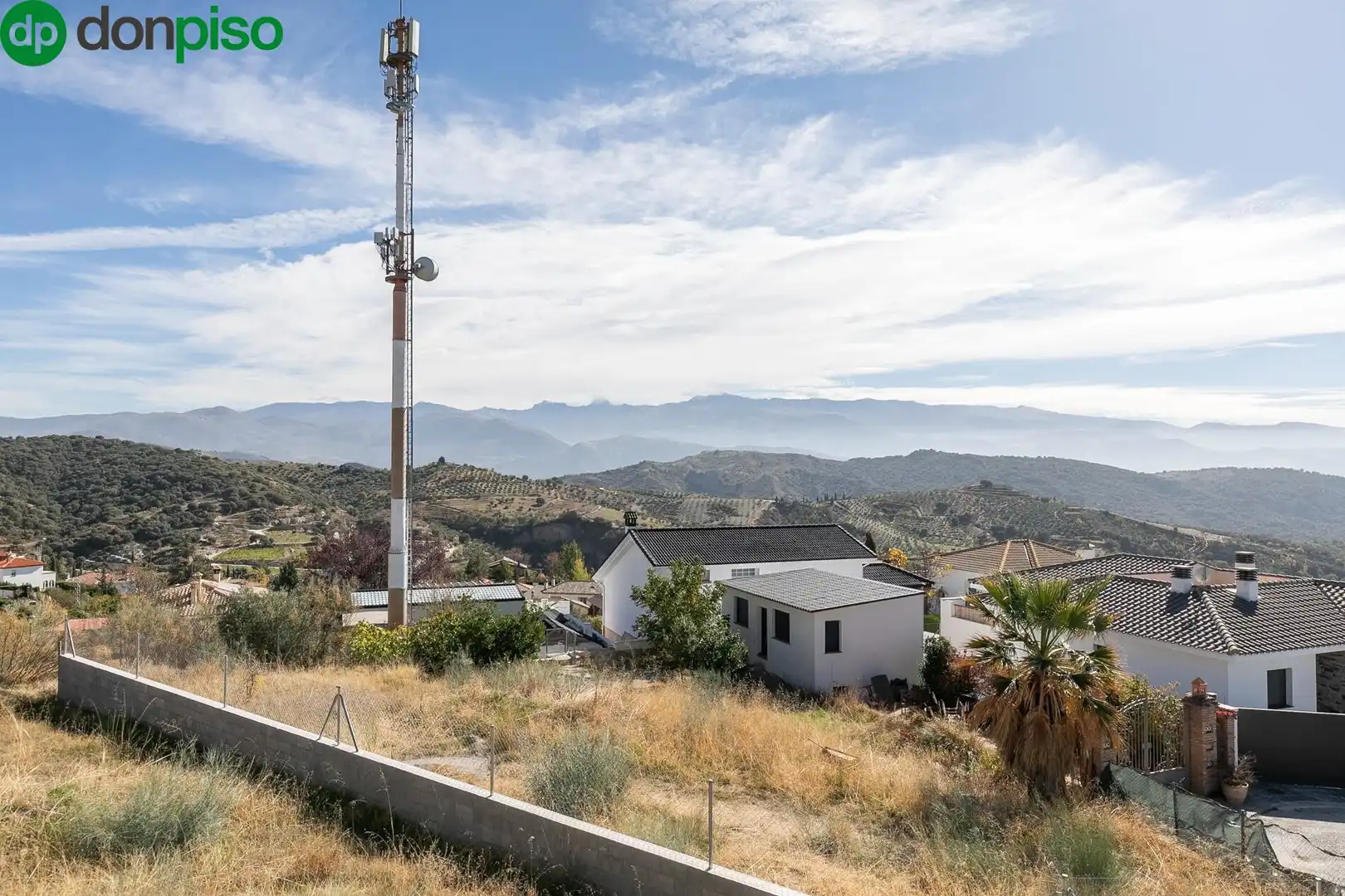 Houses for sale in Huétor de Santillán  with Heating, Private garden and Swimming Pool