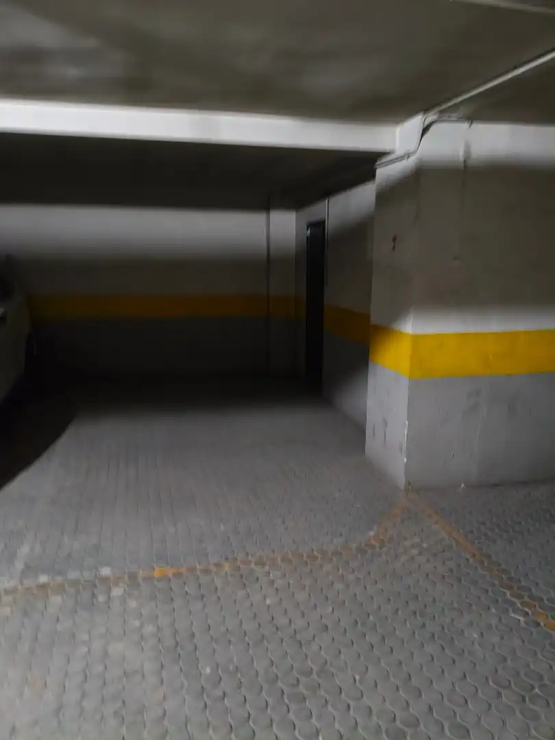 Parkplatz von Garage zur Miete in Granada