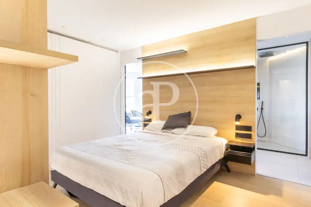 Bedroom of Flat for rent in Valencia  with Air Conditioner, Heating and Terrace