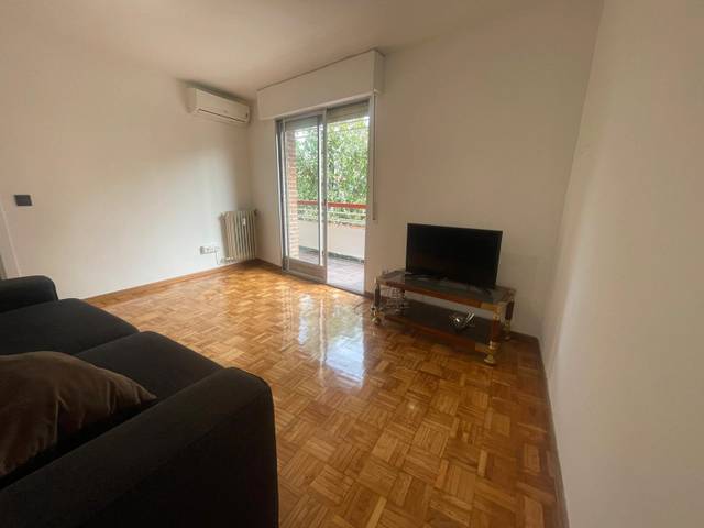 Piso en Alquiler en Calle de los Hermanos Gómez en Ventas