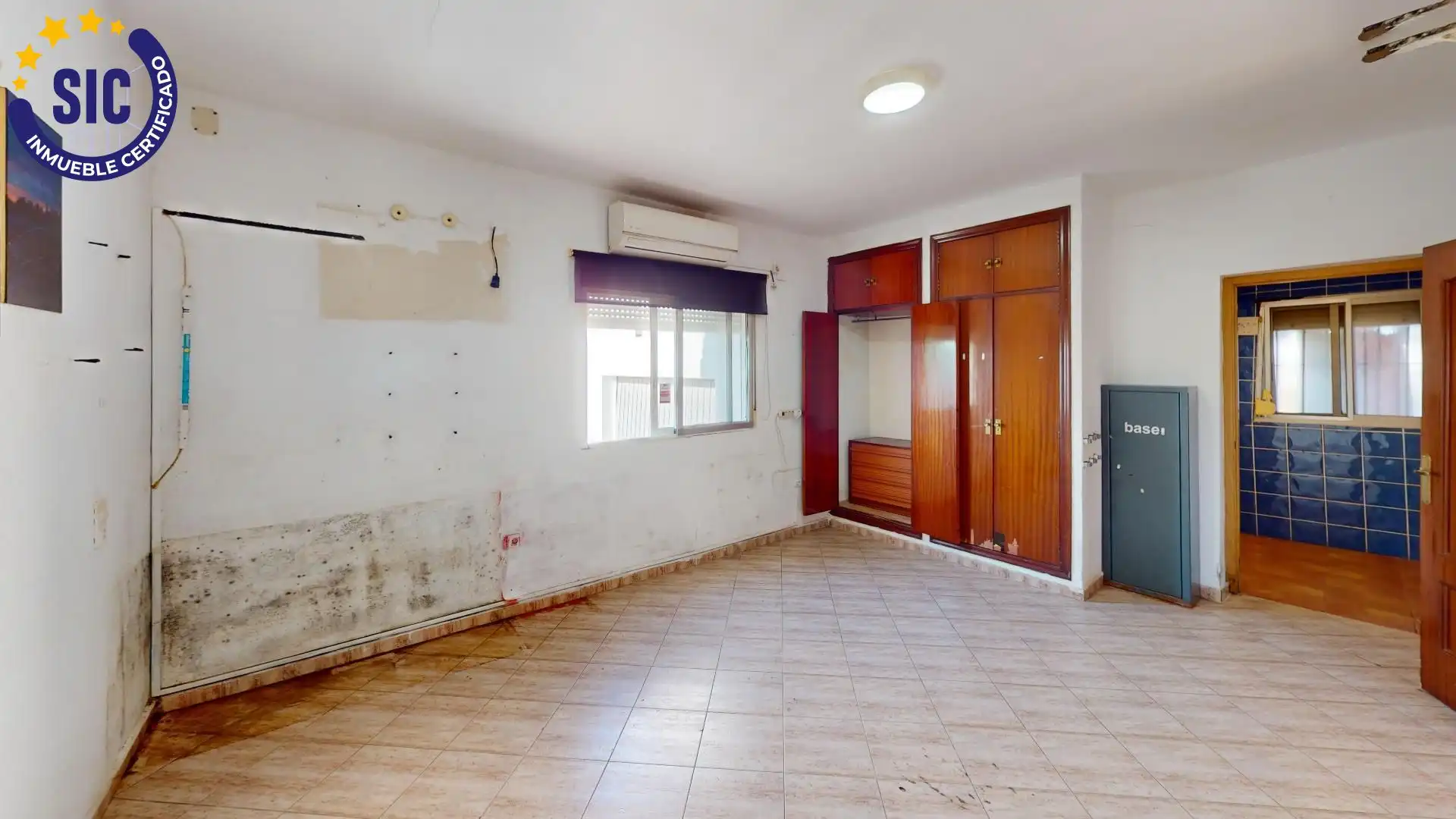 Casa o xalet en venda en Oliva amb Aire condicionat, Jardí privat i Terrassa