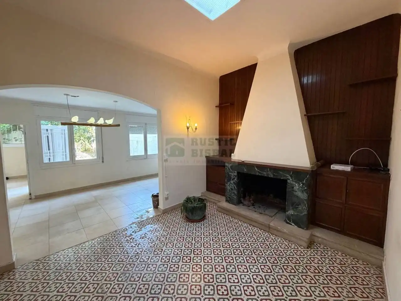 Sala de estar de Finca rústica en venta en Figueres con Aire acondicionado, Calefacción y Jardín privado