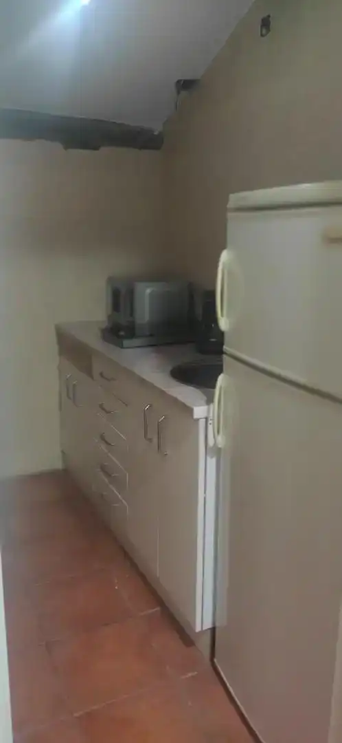 Cuina de Casa adosada en venda en Frumales amb Moblat, Rentadora i Microones