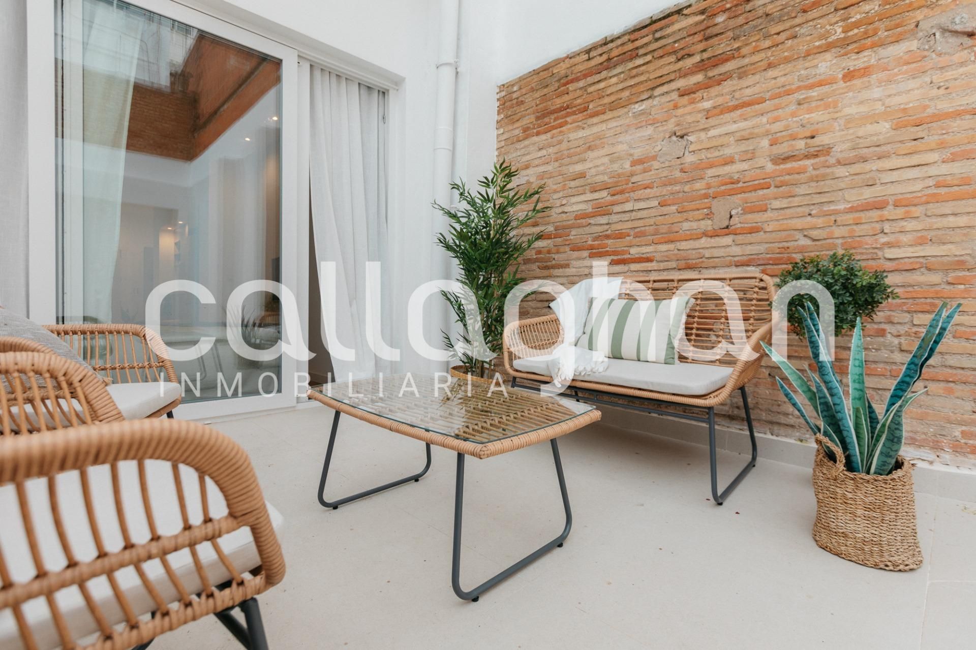 Terrace of Planta baja for sale in  Valencia Capital  with Air Conditioner