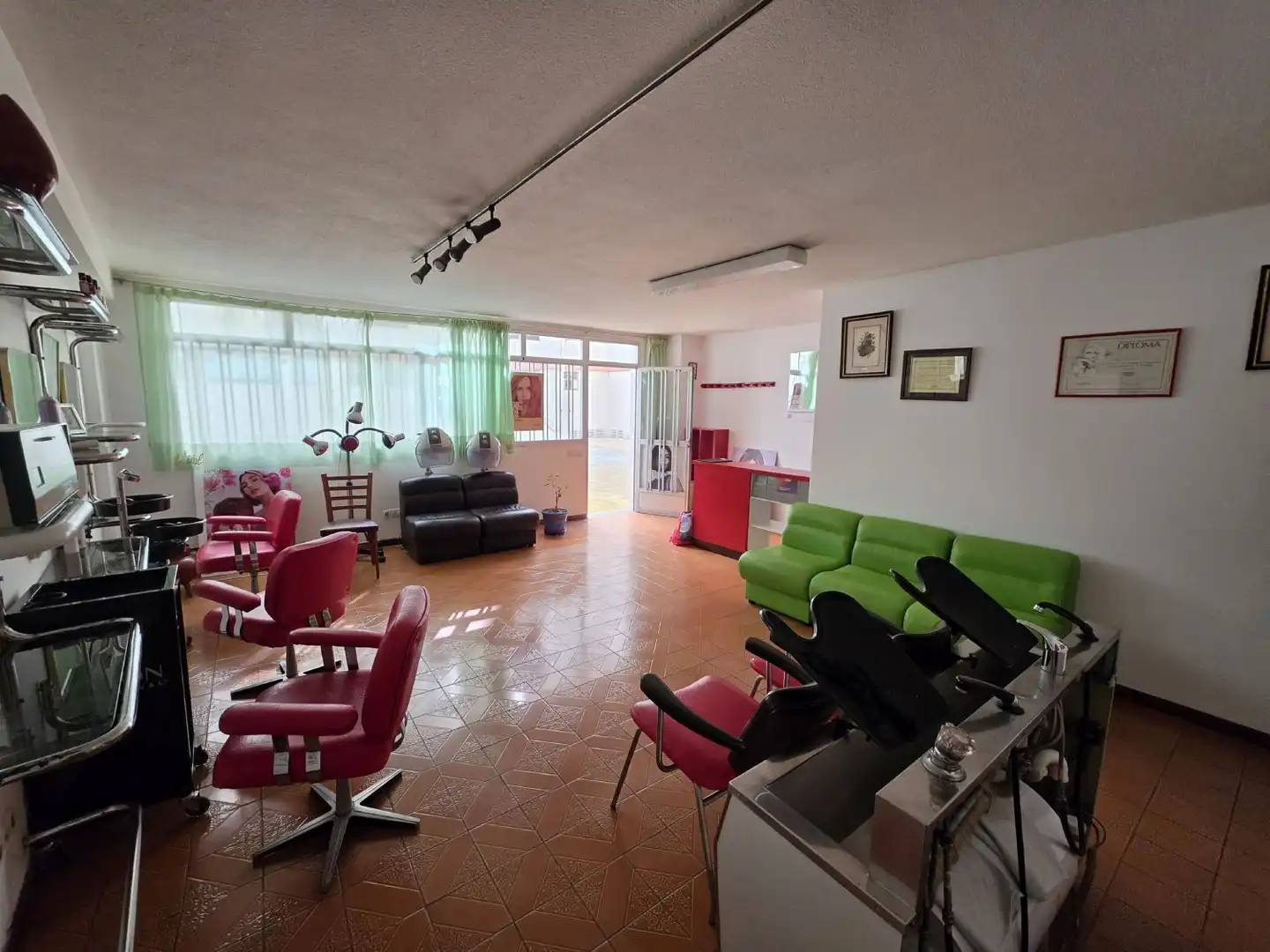 Sala de estar de Local en venta en A Coruña Capital 
