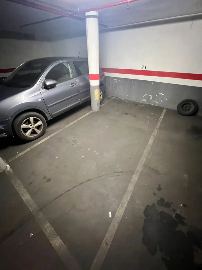 Parkplatz von Garage zum Verkauf in Barcelona