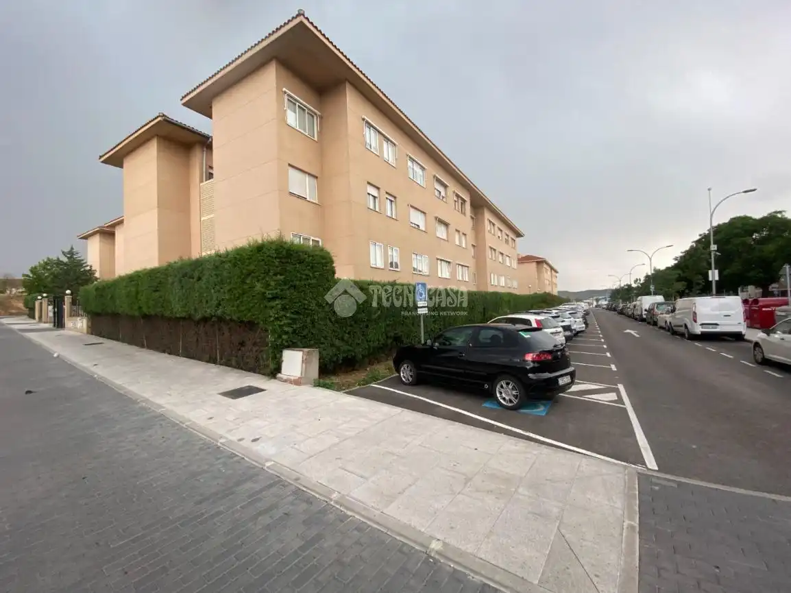 Vista exterior de Pis en venda en Mejorada del Campo amb Aire condicionat, Calefacció i Traster