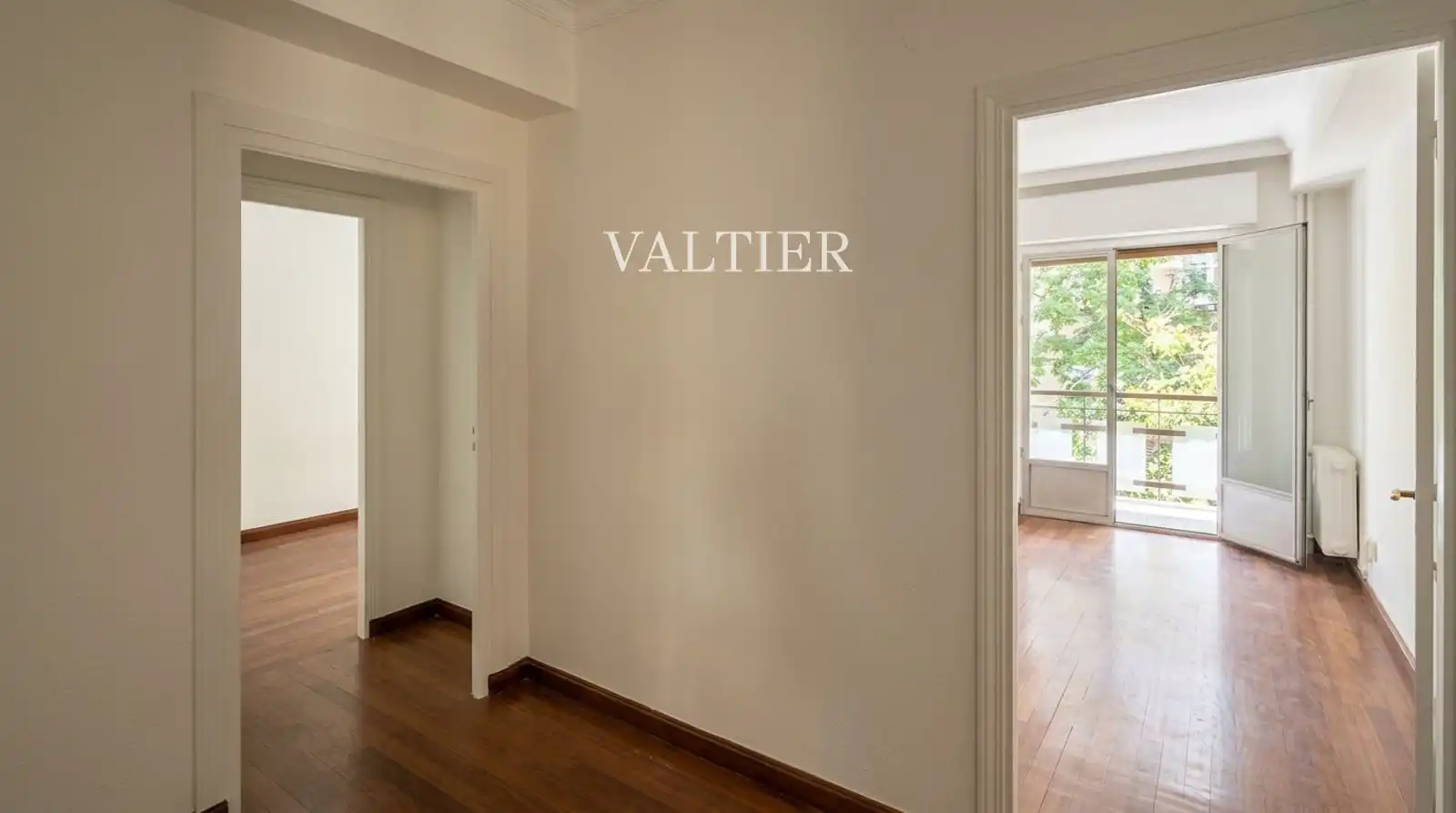 Flat for sale in Madrid  with Air Conditioner, Heating and Terrace