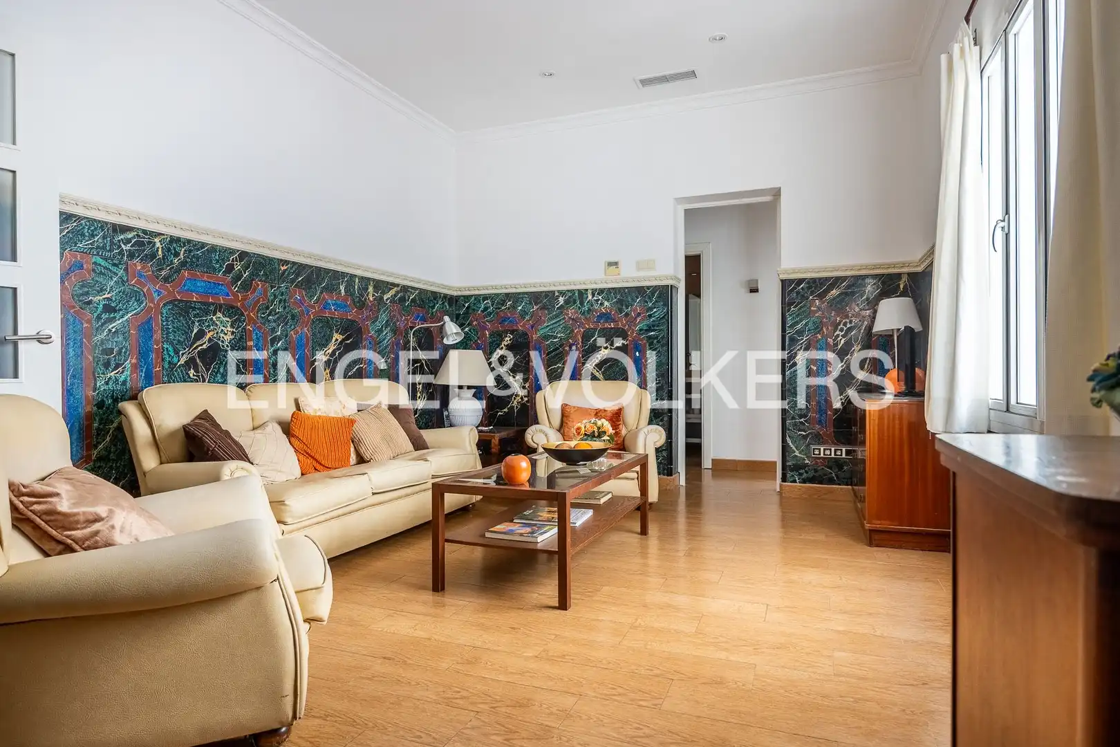 Sala de estar de Dúplex en venta en Sevilla con Aire acondicionado, Calefacción y Amueblado