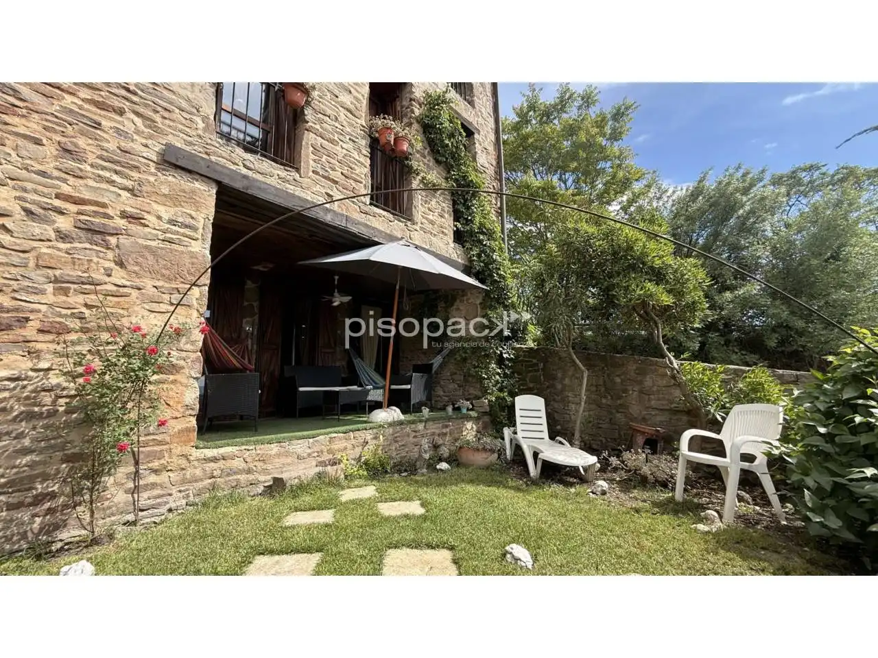 Jardí de Casa o xalet en venda en Undués de Lerda amb Calefacció, Jardí privat i Parquet